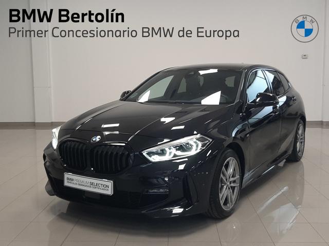 BMW Serie 1 118d color Negro. Año 2024. 110KW(150CV). Diésel. En concesionario Automoviles Bertolin S.L. de Valencia