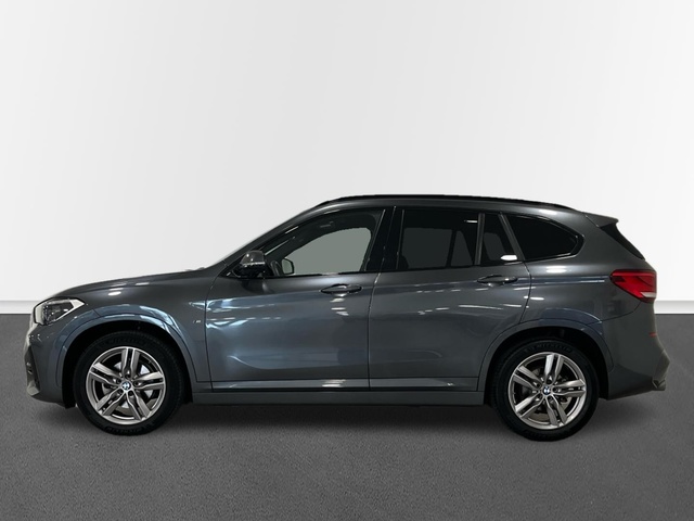 BMW X1 xDrive18d color Gris. Año 2022. 110KW(150CV). Diésel. En concesionario Engasa S.A. de Valencia