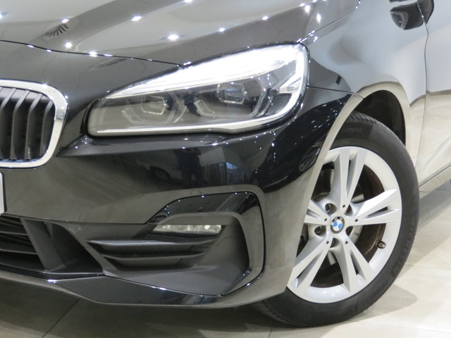 BMW Serie 2 218d Active Tourer color Negro. Año 2020. 110KW(150CV). Diésel. En concesionario GANDIA Automoviles Fersan, S.A. de Valencia