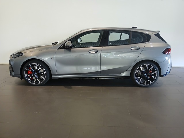 BMW Serie 1 120d color Gris. Año 2024. 120KW(163CV). Diésel. En concesionario Adler Motor S.L. TOLEDO de Toledo