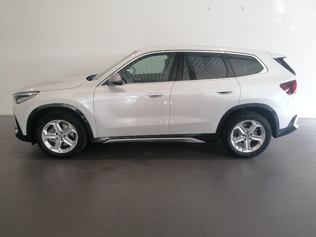 BMW X1 sDrive20i color Blanco. Año 2023. 125KW(170CV). Gasolina. En concesionario Adler Motor S.L. TOLEDO de Toledo