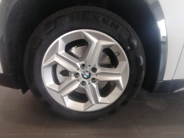 BMW X1 sDrive20i color Blanco. Año 2023. 125KW(170CV). Gasolina. En concesionario Adler Motor S.L. TOLEDO de Toledo