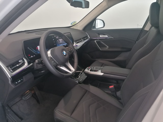 BMW X1 sDrive20i color Blanco. Año 2023. 125KW(170CV). Gasolina. En concesionario Adler Motor S.L. TOLEDO de Toledo