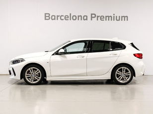 Fotos de BMW Serie 1 118i color Blanco. Año 2021. 103KW(140CV). Gasolina. En concesionario Barcelona Premium -- GRAN VIA de Barcelona