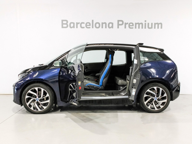 BMW i3 120Ah color Azul. Año 2021. 125KW(170CV). Eléctrico. En concesionario Barcelona Premium -- GRAN VIA de Barcelona