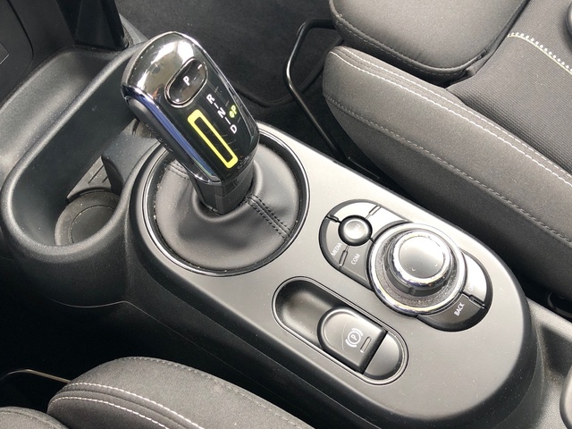 fotoG 16 del MINI MINI 3 Puertas Cooper SE 135 kW (184 CV) 184cv Eléctrico del 2023 en Madrid