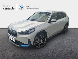 Fotos de BMW iX1 xDrive30 color Blanco. Año 2023. 230KW(313CV). Eléctrico. En concesionario CANAAUTO - TACO de Sta. C. Tenerife