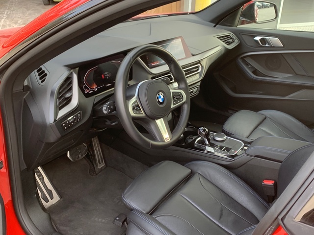 BMW Serie 2 218d Gran Coupe color Rojo. Año 2021. 110KW(150CV). Diésel. En concesionario Celtamotor Caldas Reis de Pontevedra