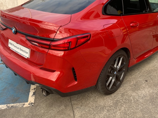 BMW Serie 2 218d Gran Coupe color Rojo. Año 2021. 110KW(150CV). Diésel. En concesionario Celtamotor Caldas Reis de Pontevedra