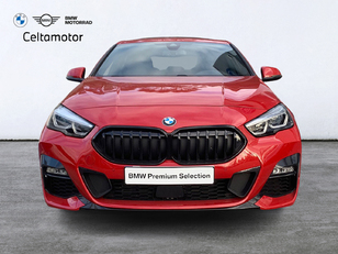 Fotos de BMW Serie 2 218d Gran Coupe color Rojo. Año 2021. 110KW(150CV). Diésel. En concesionario Celtamotor Caldas Reis de Pontevedra