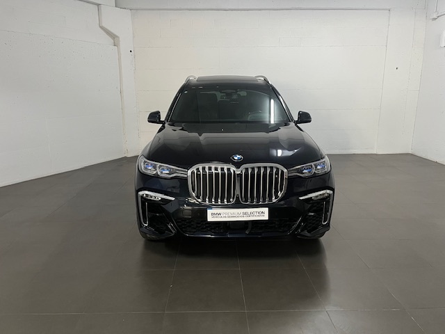 BMW X7 xDrive30d color Negro. Año 2021. 195KW(265CV). Diésel. En concesionario Amiocar S.A. de Coruña