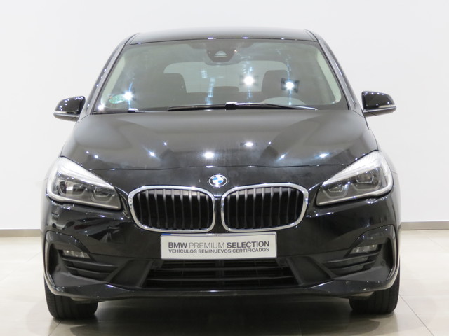 BMW Serie 2 218d Gran Tourer color Negro. Año 2020. 110KW(150CV). Diésel. En concesionario GANDIA Automoviles Fersan, S.A. de Valencia