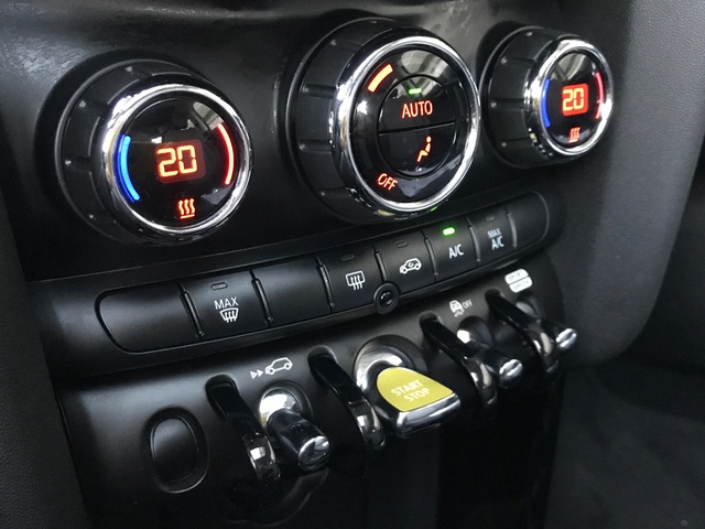 fotoG 15 del MINI MINI 3 Puertas Cooper SE 135 kW (184 CV) 184cv Eléctrico del 2022 en Pontevedra