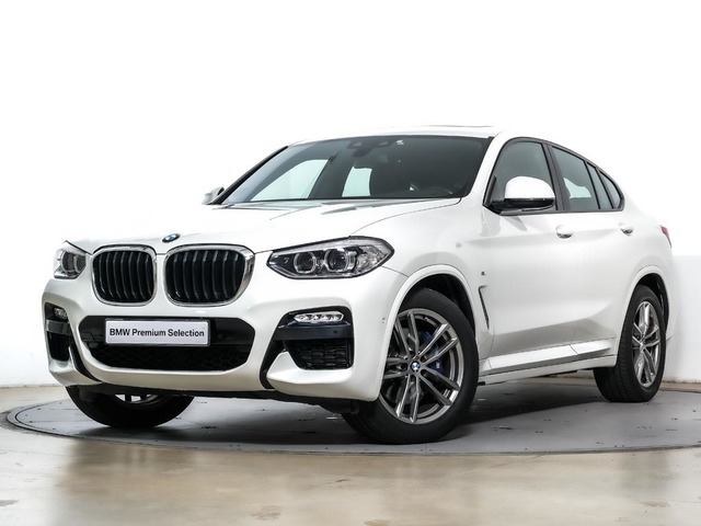 BMW X4 xDrive30d color Blanco. Año 2019. 195KW(265CV). Diésel. En concesionario Oliva Motor Tarragona de Tarragona