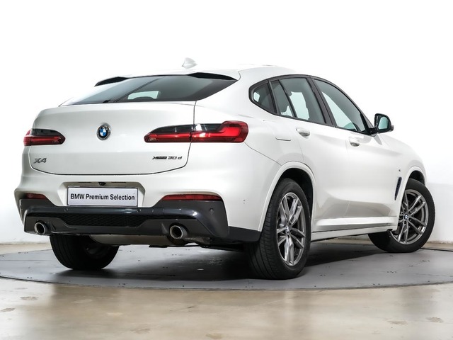 BMW X4 xDrive30d color Blanco. Año 2019. 195KW(265CV). Diésel. En concesionario Oliva Motor Tarragona de Tarragona