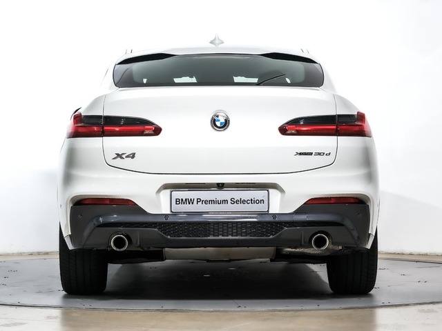 BMW X4 xDrive30d color Blanco. Año 2019. 195KW(265CV). Diésel. En concesionario Oliva Motor Tarragona de Tarragona