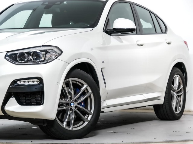 BMW X4 xDrive30d color Blanco. Año 2019. 195KW(265CV). Diésel. En concesionario Oliva Motor Tarragona de Tarragona