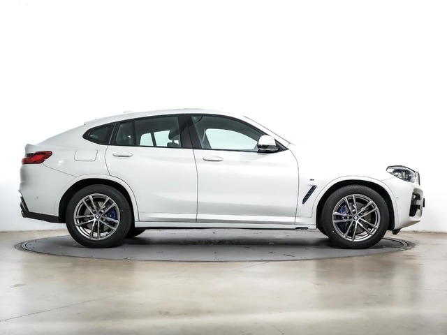 BMW X4 xDrive30d color Blanco. Año 2019. 195KW(265CV). Diésel. En concesionario Oliva Motor Tarragona de Tarragona