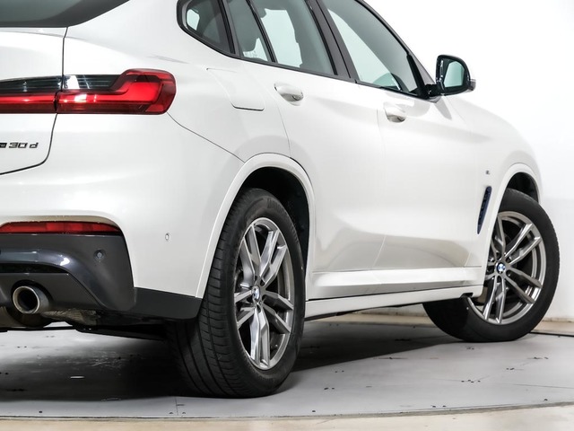 BMW X4 xDrive30d color Blanco. Año 2019. 195KW(265CV). Diésel. En concesionario Oliva Motor Tarragona de Tarragona