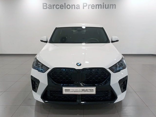 BMW X2 sDrive18d color Blanco. Año 2024. 110KW(150CV). Diésel. En concesionario Barcelona Premium -- GRAN VIA de Barcelona