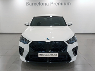 Fotos de BMW X2 sDrive18d color Blanco. Año 2024. 110KW(150CV). Diésel. En concesionario Barcelona Premium -- GRAN VIA de Barcelona