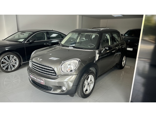 MINI MINI Countryman Cooper D 82 kW (111 CV)