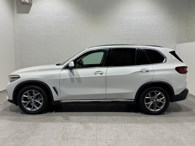 BMW X5 xDrive30d color Blanco. Año 2019. 195KW(265CV). Diésel. En concesionario MOTOR MUNICH S.A.U  - Terrassa de Barcelona