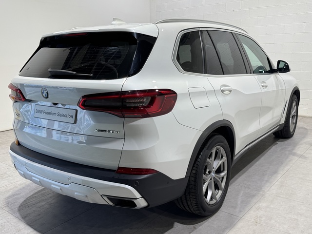 BMW X5 xDrive30d color Blanco. Año 2019. 195KW(265CV). Diésel. En concesionario MOTOR MUNICH S.A.U  - Terrassa de Barcelona