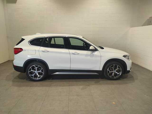 BMW X1 sDrive18d color Blanco. Año 2018. 110KW(150CV). Diésel. En concesionario MOTOR MUNICH S.A.U  - Terrassa de Barcelona