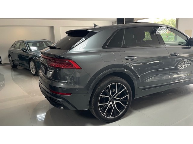 Audi Q8 Black line 55 TFSI quattro 250 kW (340 CV) tiptronic