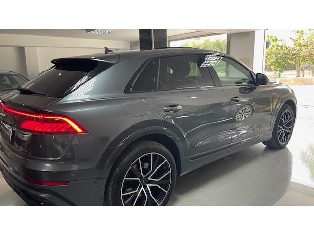 Audi Q8 Black line 55 TFSI quattro 250 kW (340 CV) tiptronic