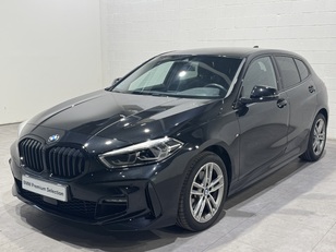 Fotos de BMW Serie 1 118d color Negro. Año 2024. 110KW(150CV). Diésel. En concesionario MOTOR MUNICH S.A.U  - Terrassa de Barcelona