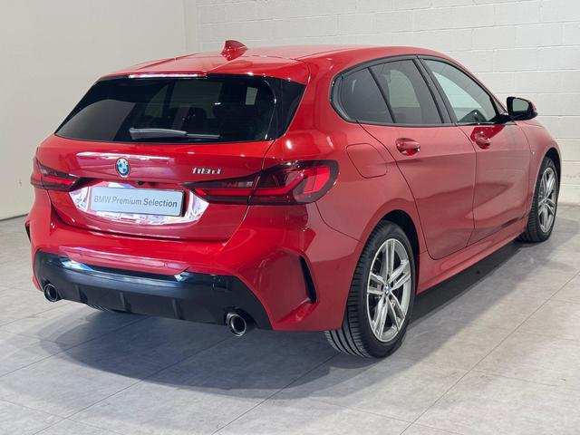 BMW Serie 1 118d color Rojo. Año 2024. 110KW(150CV). Diésel. En concesionario MOTOR MUNICH S.A.U  - Terrassa de Barcelona