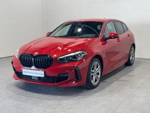 Fotos de BMW Serie 1 118d color Rojo. Año 2024. 110KW(150CV). Diésel. En concesionario MOTOR MUNICH S.A.U  - Terrassa de Barcelona