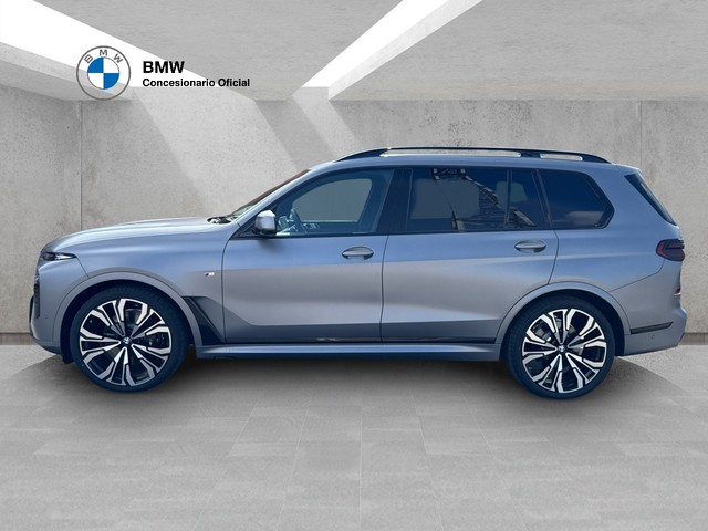 BMW X7 xDrive40d color Gris. Año 2024. 259KW(352CV). Diésel. En concesionario Avilcar de Ávila