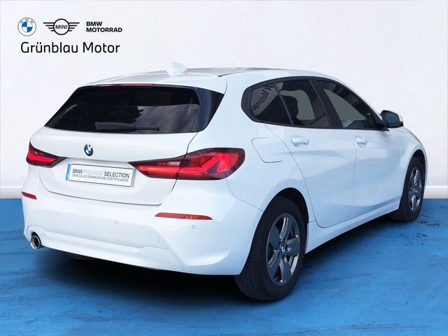 BMW Serie 1 118i color Blanco. Año 2021. 103KW(140CV). Gasolina. En concesionario Grünblau Motor (Bmw y Mini) de Cantabria