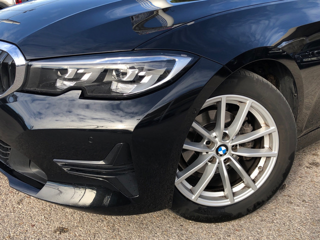 BMW Serie 3 318d color Negro. Año 2019. 110KW(150CV). Diésel. En concesionario Auto Premier, S.A. - ALCALÁ DE HENARES de Madrid