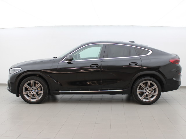 BMW X6 xDrive30d color Negro. Año 2020. 195KW(265CV). Diésel. En concesionario Augusta Aragon S.A. de Zaragoza