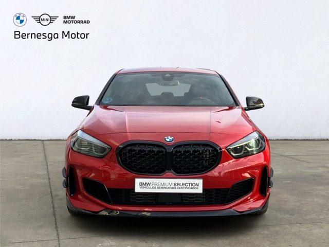 BMW Serie 1 M135i color Rojo. Año 2021. 225KW(306CV). Gasolina. En concesionario Bernesga Motor León (Bmw y Mini) de León