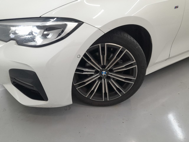 BMW Serie 3 318d color Blanco. Año 2019. 110KW(150CV). Diésel. En concesionario Cabrero Motorsport de Huesca