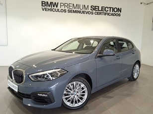 Fotos de BMW Serie 1 118i color Gris. Año 2019. 103KW(140CV). Gasolina. En concesionario ALBAMOCION CIUDAD REAL  de Ciudad Real