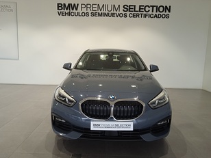 Fotos de BMW Serie 1 118i color Gris. Año 2019. 103KW(140CV). Gasolina. En concesionario ALBAMOCION CIUDAD REAL  de Ciudad Real