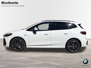 Fotos de BMW Serie 2 225e Active Tourer color Blanco. Año 2023. 180KW(245CV). Híbrido Electro/Gasolina. En concesionario Movilnorte El Plantio de Madrid