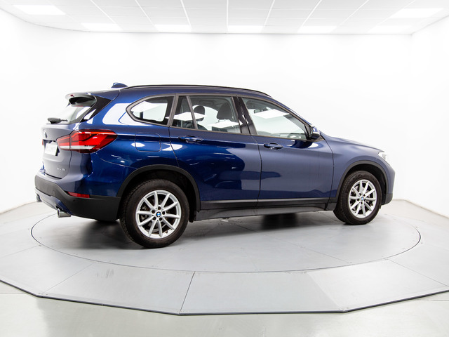 BMW X1 sDrive18d color Azul. Año 2019. 110KW(150CV). Diésel. En concesionario Móvil Begar Alicante de Alicante