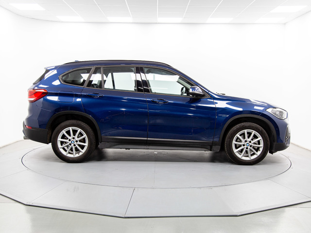 BMW X1 sDrive18d color Azul. Año 2019. 110KW(150CV). Diésel. En concesionario Móvil Begar Alicante de Alicante