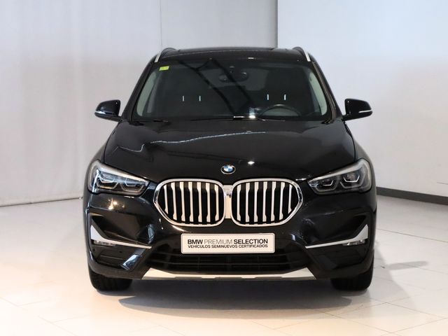 BMW X1 sDrive18d color Negro. Año 2020. 110KW(150CV). Diésel. En concesionario Pruna Motor de Barcelona