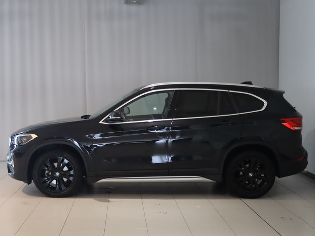 BMW X1 sDrive18d color Negro. Año 2020. 110KW(150CV). Diésel. En concesionario Pruna Motor de Barcelona