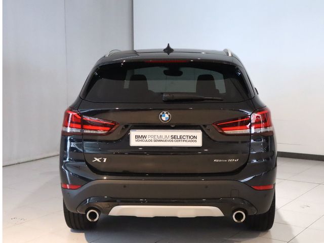 BMW X1 sDrive18d color Negro. Año 2020. 110KW(150CV). Diésel. En concesionario Pruna Motor de Barcelona