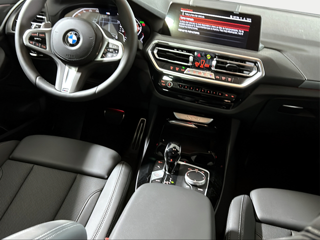 BMW X3 sDrive18d color Blanco. Año 2024. 110KW(150CV). Diésel. En concesionario San Pablo Motor | Su Eminencia de Sevilla