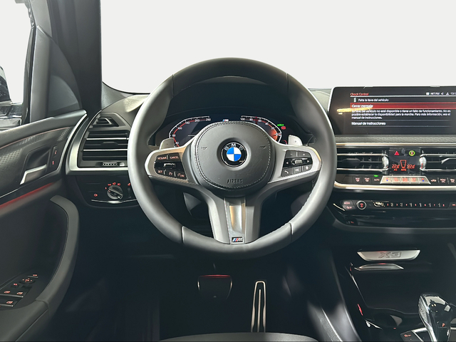 BMW X3 sDrive18d color Blanco. Año 2024. 110KW(150CV). Diésel. En concesionario San Pablo Motor | Su Eminencia de Sevilla